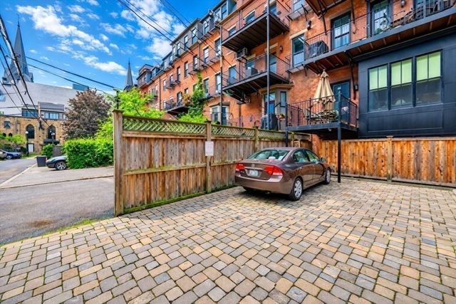 142 West Concord 3, Boston, MA 02118