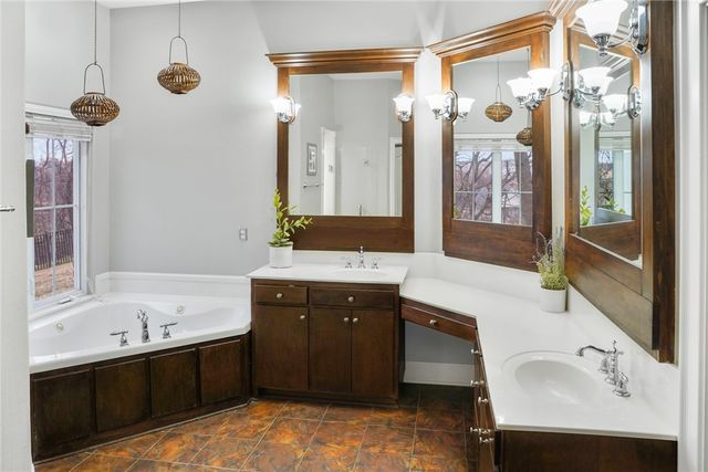 5429 Chardonnay Court, Rogers, AR 72758