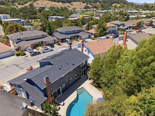 3239 Countryside Drive, San Mateo, CA 94403