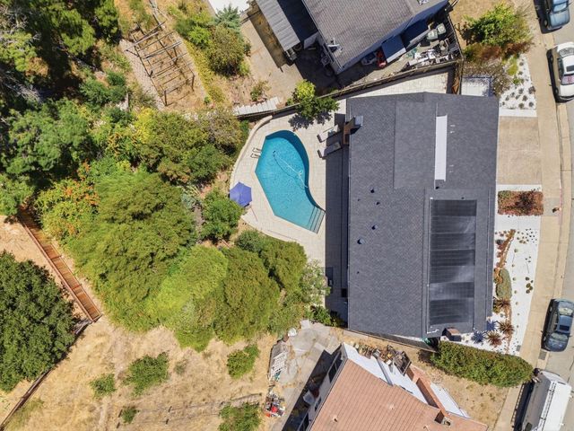 3239 Countryside Drive, San Mateo, CA 94403