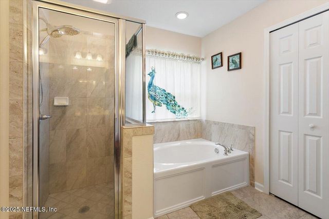 11233 REVOLUTIONARY Way, Jacksonville, FL 32221