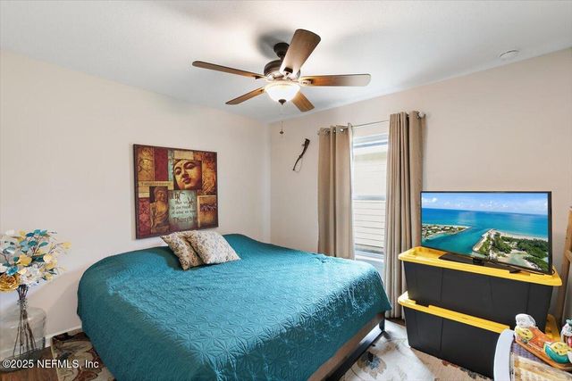 11233 REVOLUTIONARY Way, Jacksonville, FL 32221