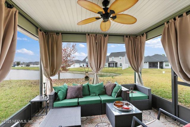 11233 REVOLUTIONARY Way, Jacksonville, FL 32221