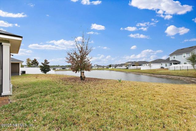 11233 REVOLUTIONARY Way, Jacksonville, FL 32221