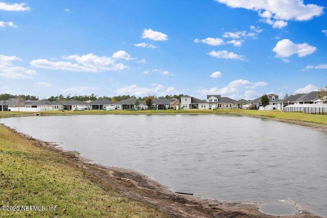 11233 REVOLUTIONARY Way, Jacksonville, FL 32221