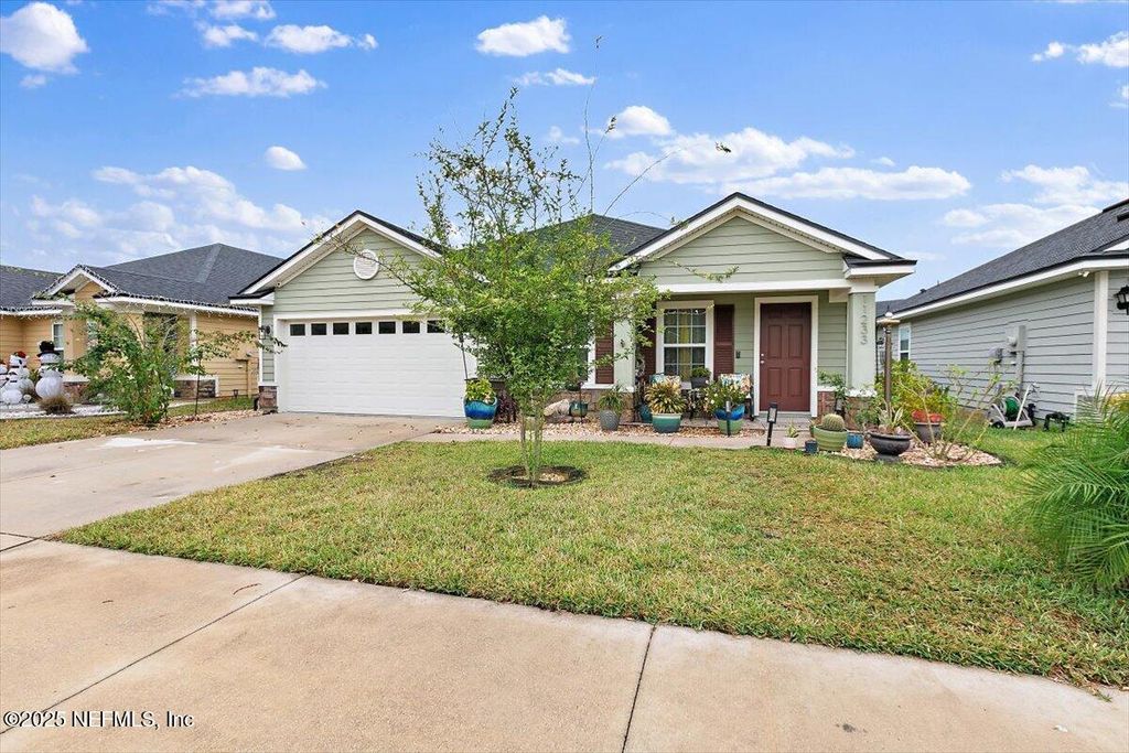 11233 REVOLUTIONARY Way, Jacksonville, FL 32221