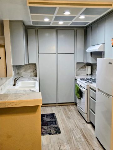 31200 Landau Boulevard, Cathedral City, CA 92234