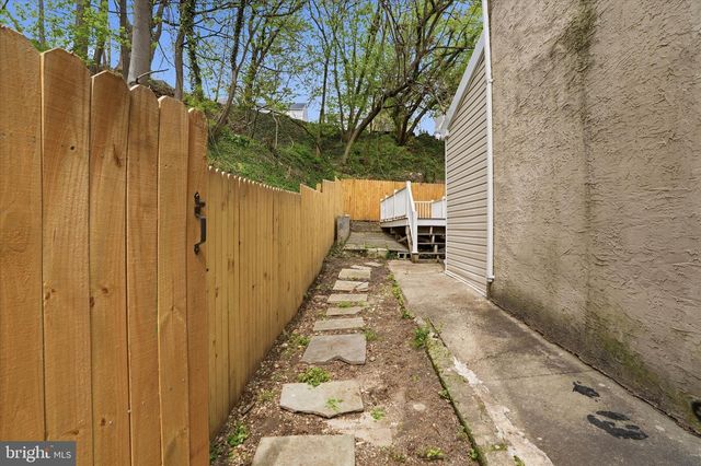 286 LEVERINGTON AVE, Philadelphia, PA 19128