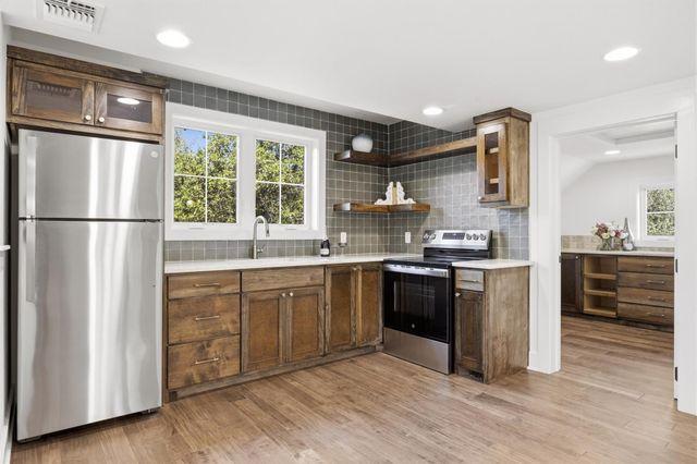 812 Jennings Branch RD, Georgetown, TX 78633