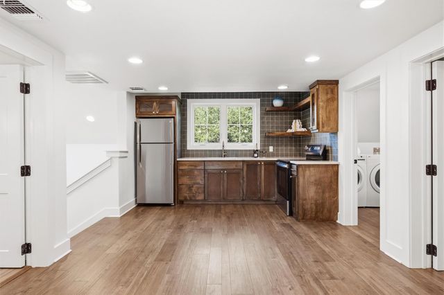 812 Jennings Branch RD, Georgetown, TX 78633