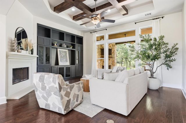 812 Jennings Branch RD, Georgetown, TX 78633