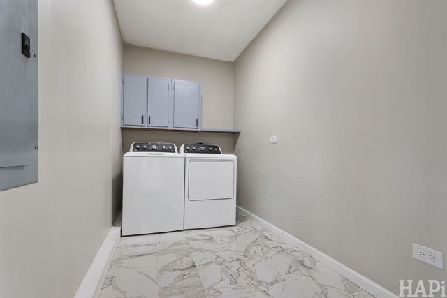 75 Carthage Lane, Hoffman Estates, IL 60169