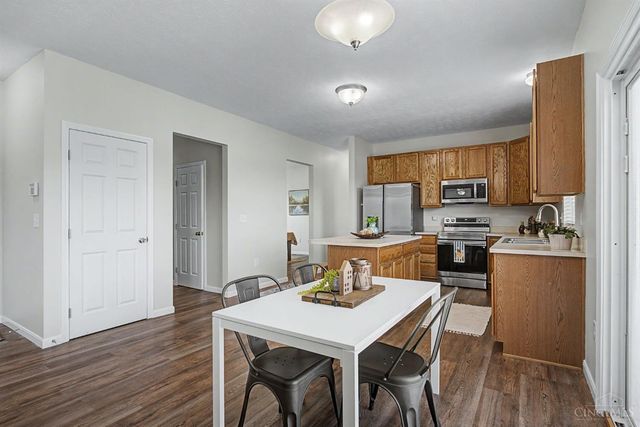 414 Lake Haven Court, Lebanon, OH 45036