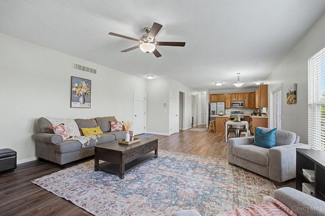 414 Lake Haven Court, Lebanon, OH 45036