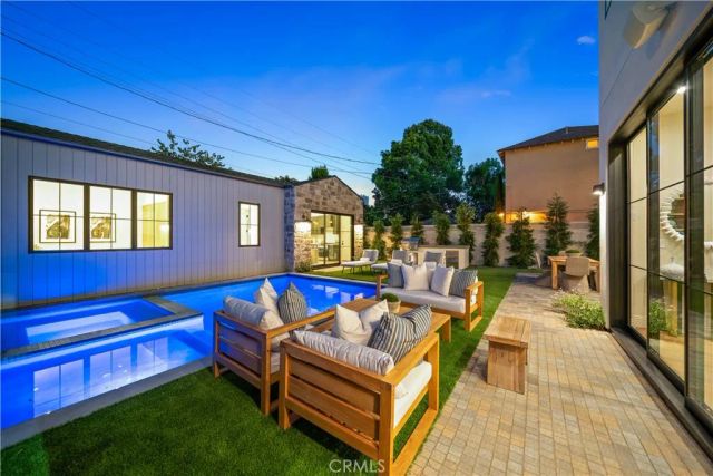 4538 Wortser Avenue, Studio City, CA 91604