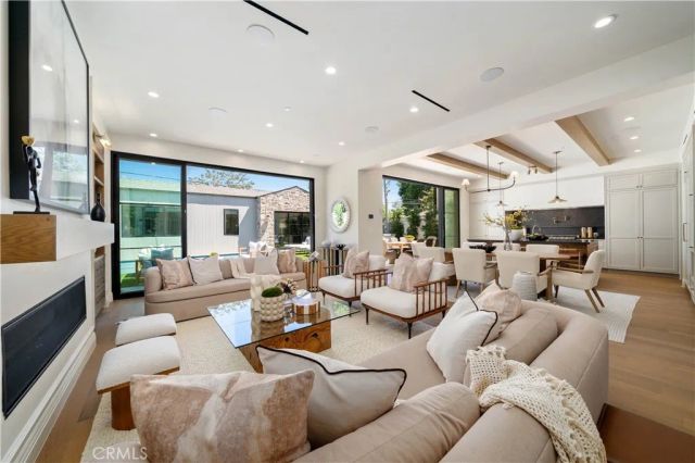 4538 Wortser Avenue, Studio City, CA 91604