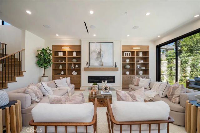 4538 Wortser Avenue, Studio City, CA 91604