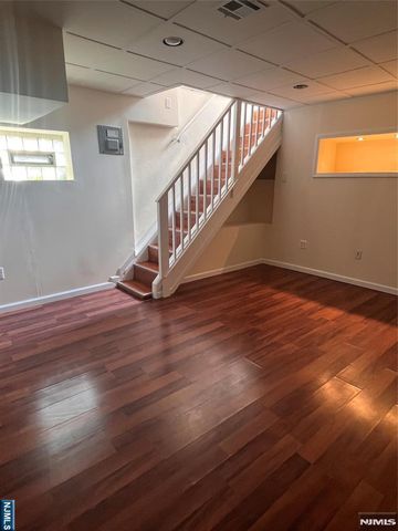 53 Gorge, Edgewater, NJ 07020