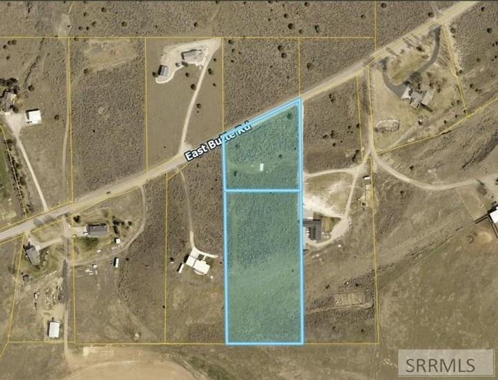 Image 10 of property listing at 1030 E Butte Road, Menan, ID 83434