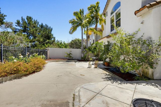 25851 Miramonte Drive, Mission Viejo, CA 92692
