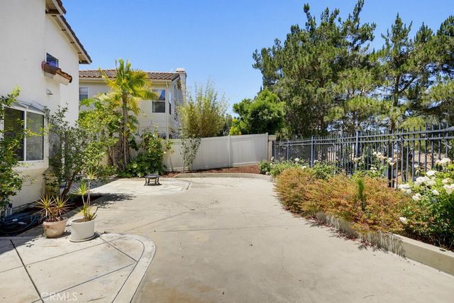 25851 Miramonte Drive, Mission Viejo, CA 92692