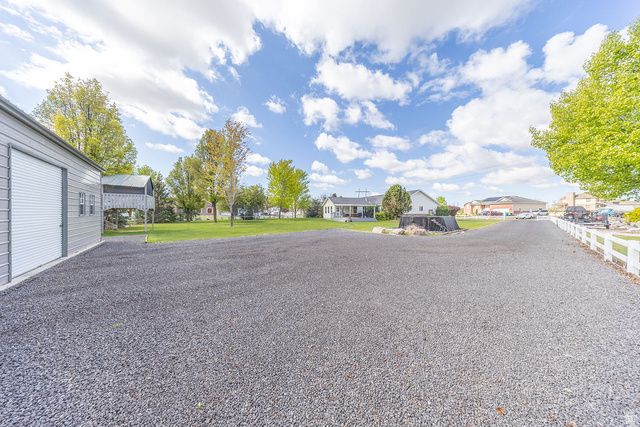 2162 S 2850 W, West Haven, UT 84401