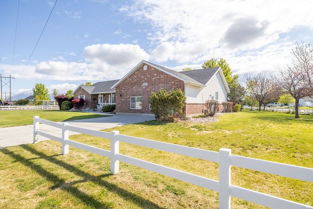 2162 S 2850 W, West Haven, UT 84401