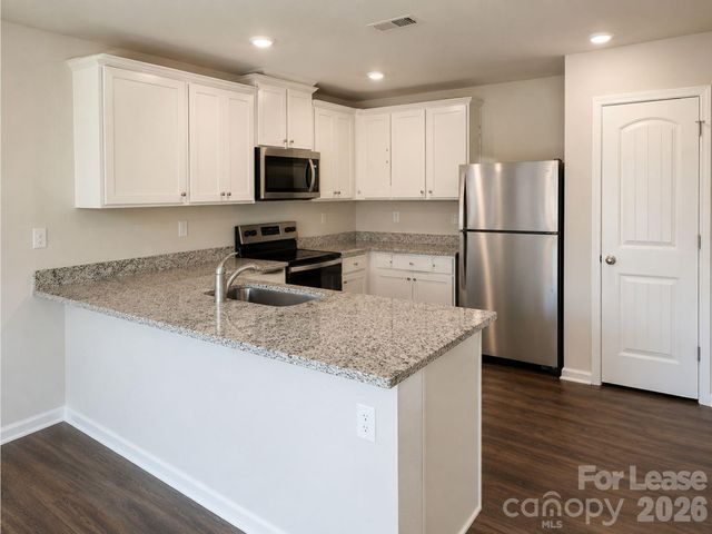 5044 Wolfridge Avenue, Charlotte, NC 28214
