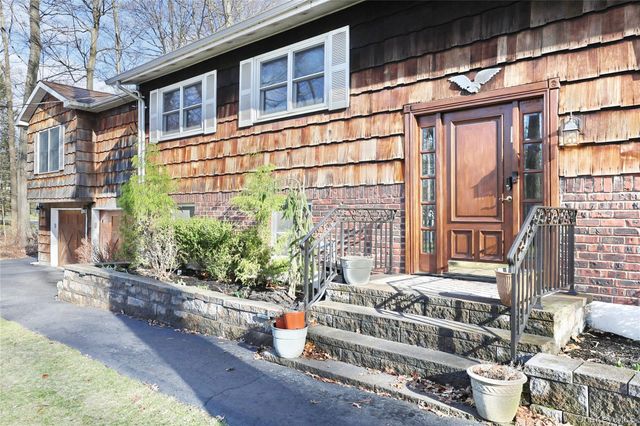 1 Forest Glen Court, Suffern, NY 10901