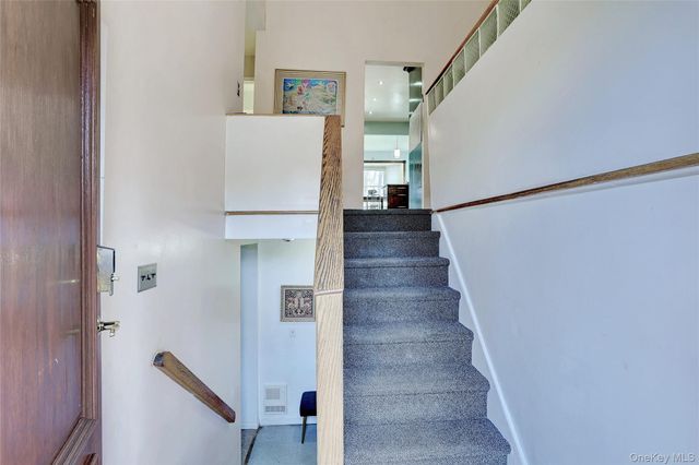 1 Forest Glen Court, Suffern, NY 10901
