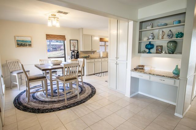 816 Shadowood Dr, Marshall, TX 75672