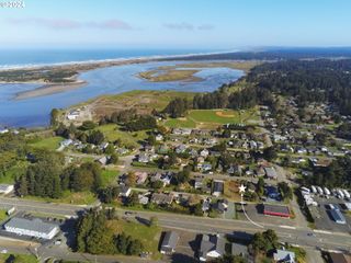 1st St Se 7800, Bandon, OR 97411