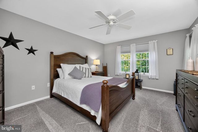 174 WATERFORD LN, Reading, PA 19606