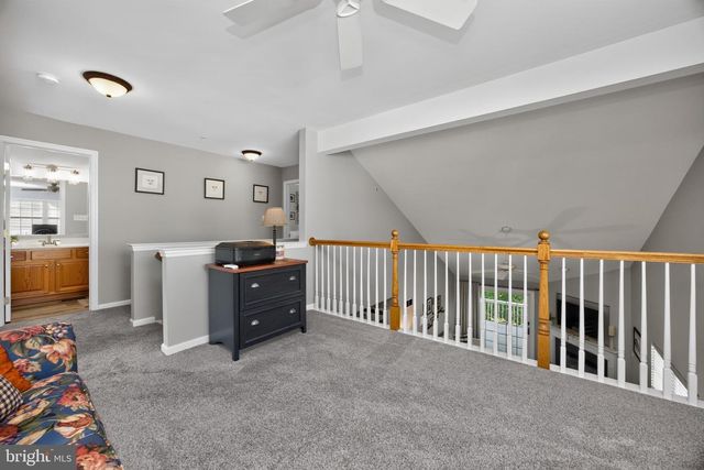 174 WATERFORD LN, Reading, PA 19606
