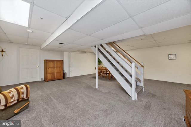 174 WATERFORD LN, Reading, PA 19606