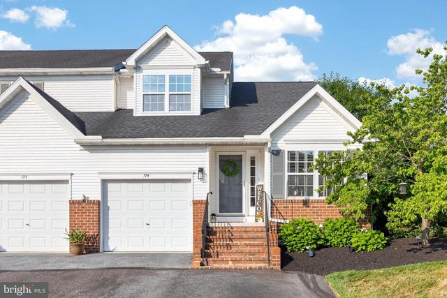 174 WATERFORD LN, Reading, PA 19606