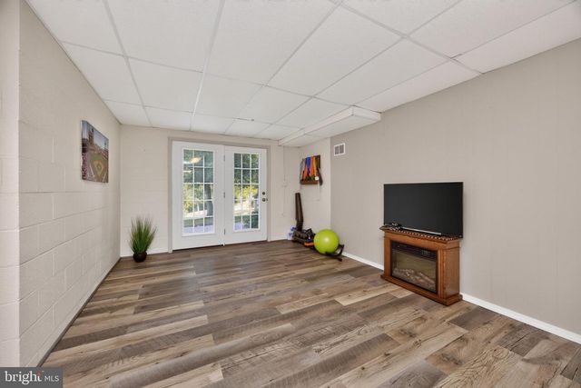 174 WATERFORD LN, Reading, PA 19606