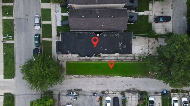 209 S Albany Avenue, Chicago, IL 60612