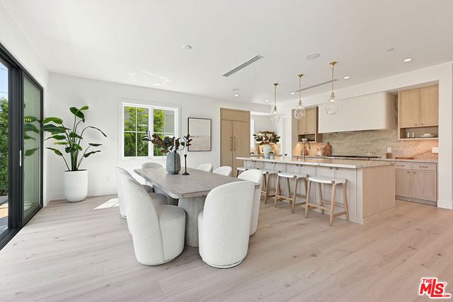 8136 Stewart Avenue, Los Angeles, CA 90045