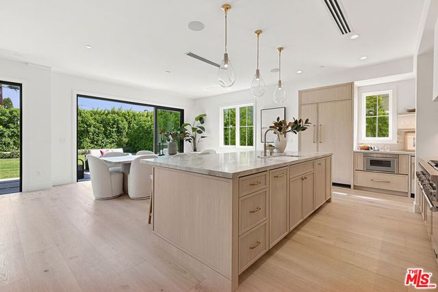 8136 Stewart Avenue, Los Angeles, CA 90045