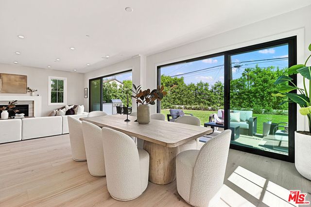8136 Stewart Avenue, Los Angeles, CA 90045