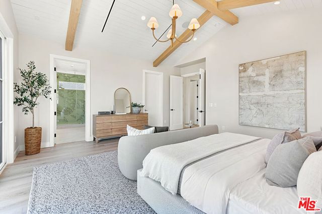 8136 Stewart Avenue, Los Angeles, CA 90045