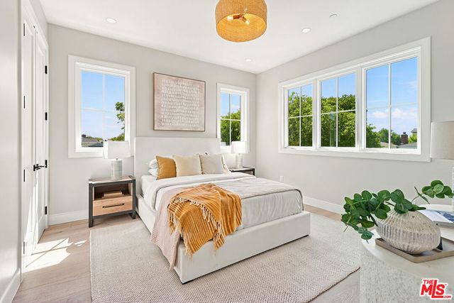 8136 Stewart Avenue, Los Angeles, CA 90045