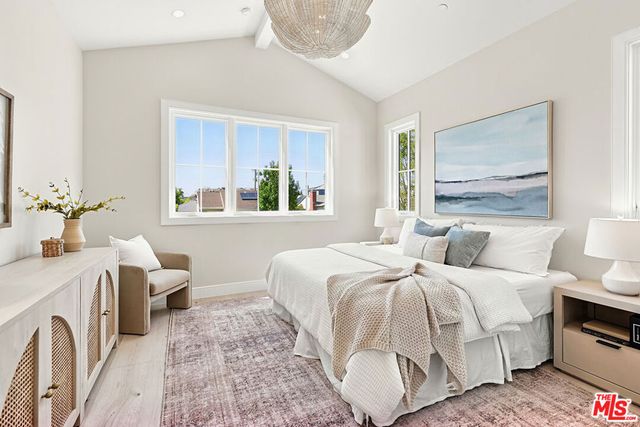 8136 Stewart Avenue, Los Angeles, CA 90045