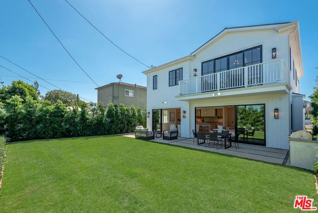 8136 Stewart Avenue, Los Angeles, CA 90045