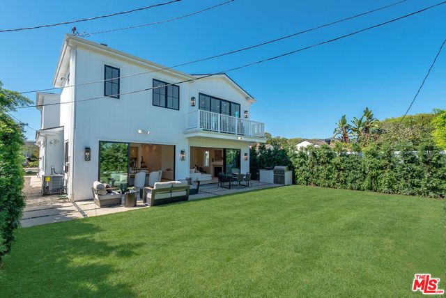 8136 Stewart Avenue, Los Angeles, CA 90045