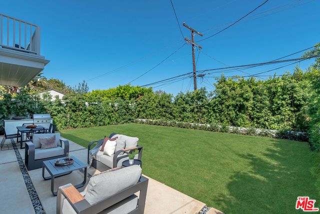 8136 Stewart Avenue, Los Angeles, CA 90045