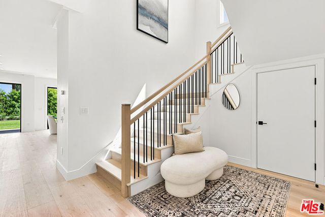 8136 Stewart Avenue, Los Angeles, CA 90045