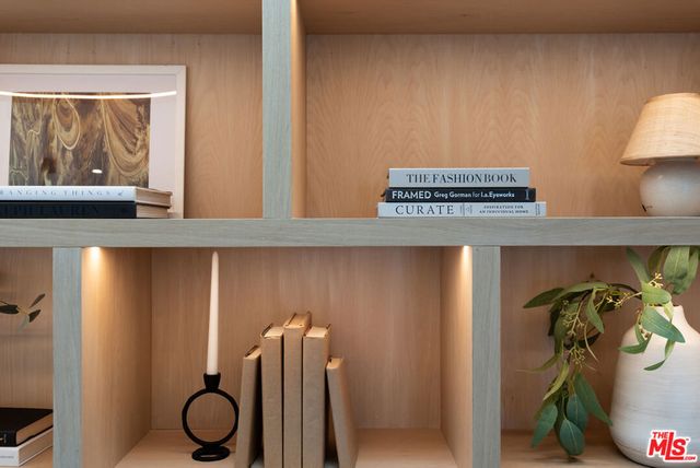 8136 Stewart Avenue, Los Angeles, CA 90045