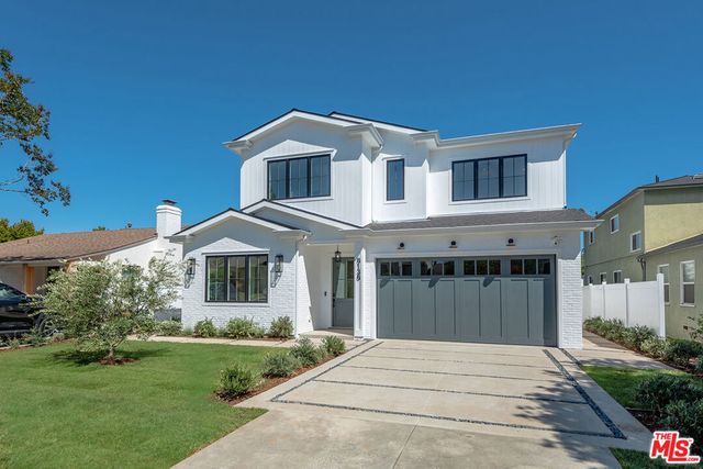 8136 Stewart Avenue, Los Angeles, CA 90045